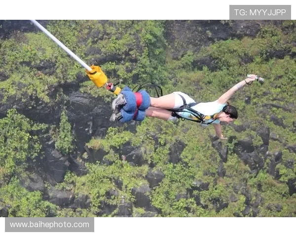广州攀岩队的力量与技巧探讨攀岩运动的魅力与发展潜力