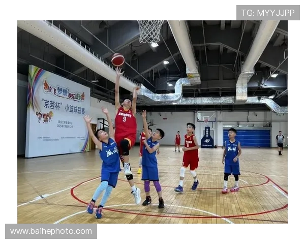 成都篮球队与北京篮球队的赛后复盘分析与节奏对比探讨