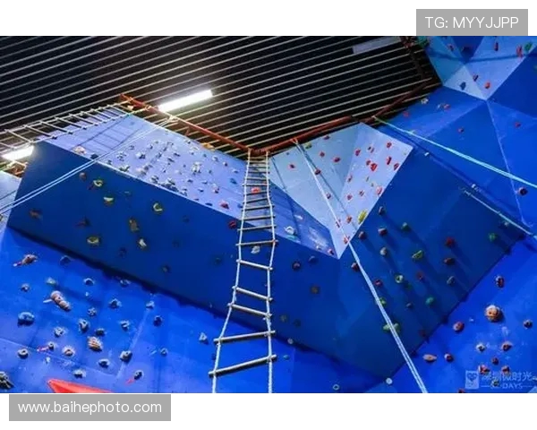 深圳攀岩队的运营体系与攀岩战术的深度解析与实践探讨 深圳攀岩队的运营体系与攀岩战术的深度解析与实践探讨