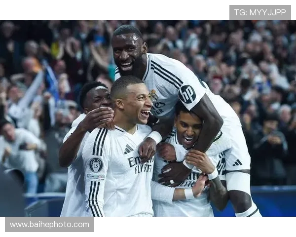 巴轮西亚主场迎战皇马双方争夺欧冠小组出线关键战