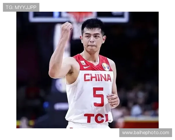 方硕的篮球之路：从青涩少年到职业球员的成长历程与挑战