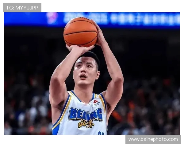 翟晓川:从篮球场上的拼搏者到人生舞台上的多面手 翟晓川:从篮球场上的拼搏者到人生舞台上的多面手