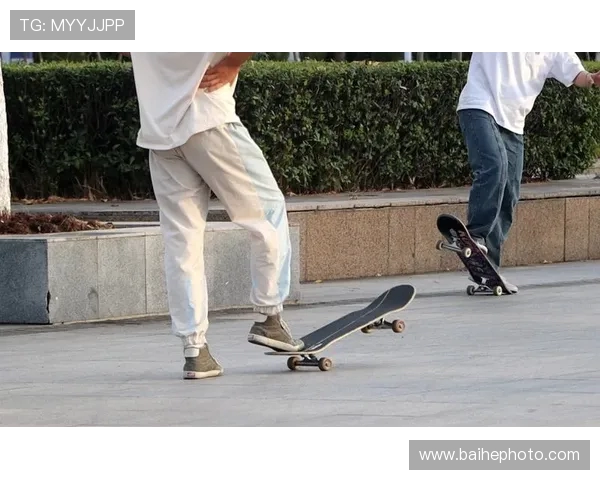 重庆滑板队的边路渗透技巧与深度解析探索滑板文化的魅力与挑战 重庆滑板队的边路渗透技巧与深度解析探索滑板文化的魅力与挑战