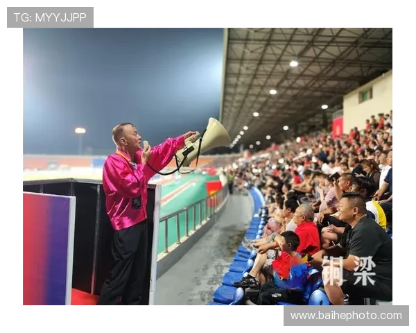 重庆足球队实力之争引发热议球迷与专家各执己见 重庆足球队实力之争引发热议球迷与专家各执己见