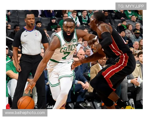 阿拉什科特与凯尔特的巅峰对决谁能笑到最后引发球迷热议 阿拉什科特与凯尔特的巅峰对决谁能笑到最后引发球迷热议