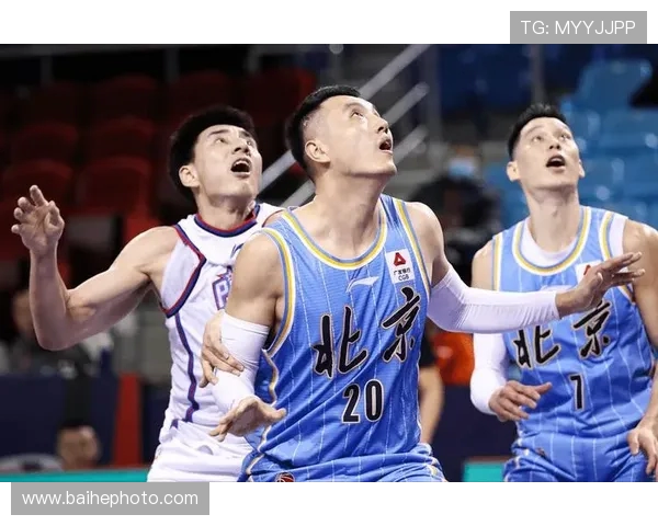 北京篮球队反击战术解析：从防守到进攻的快速转变与团队协作